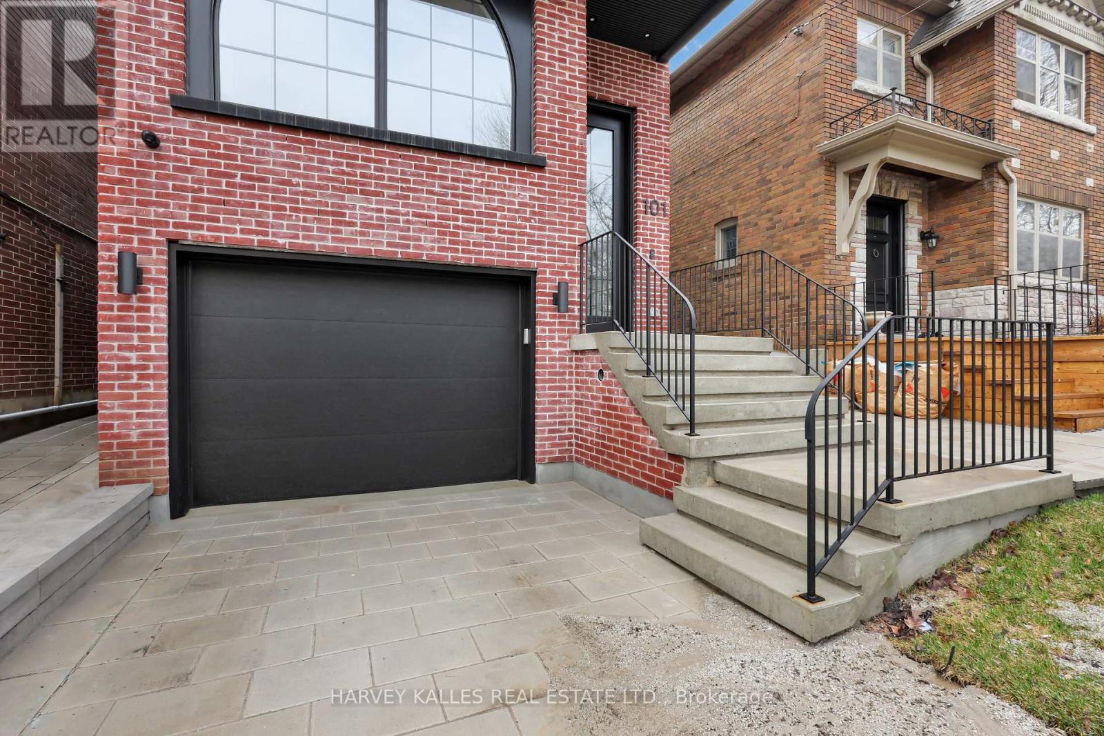 101 Briar Hill Avenue, Toronto, Ontario  M4R 1H8 - Photo 2 - C13000766