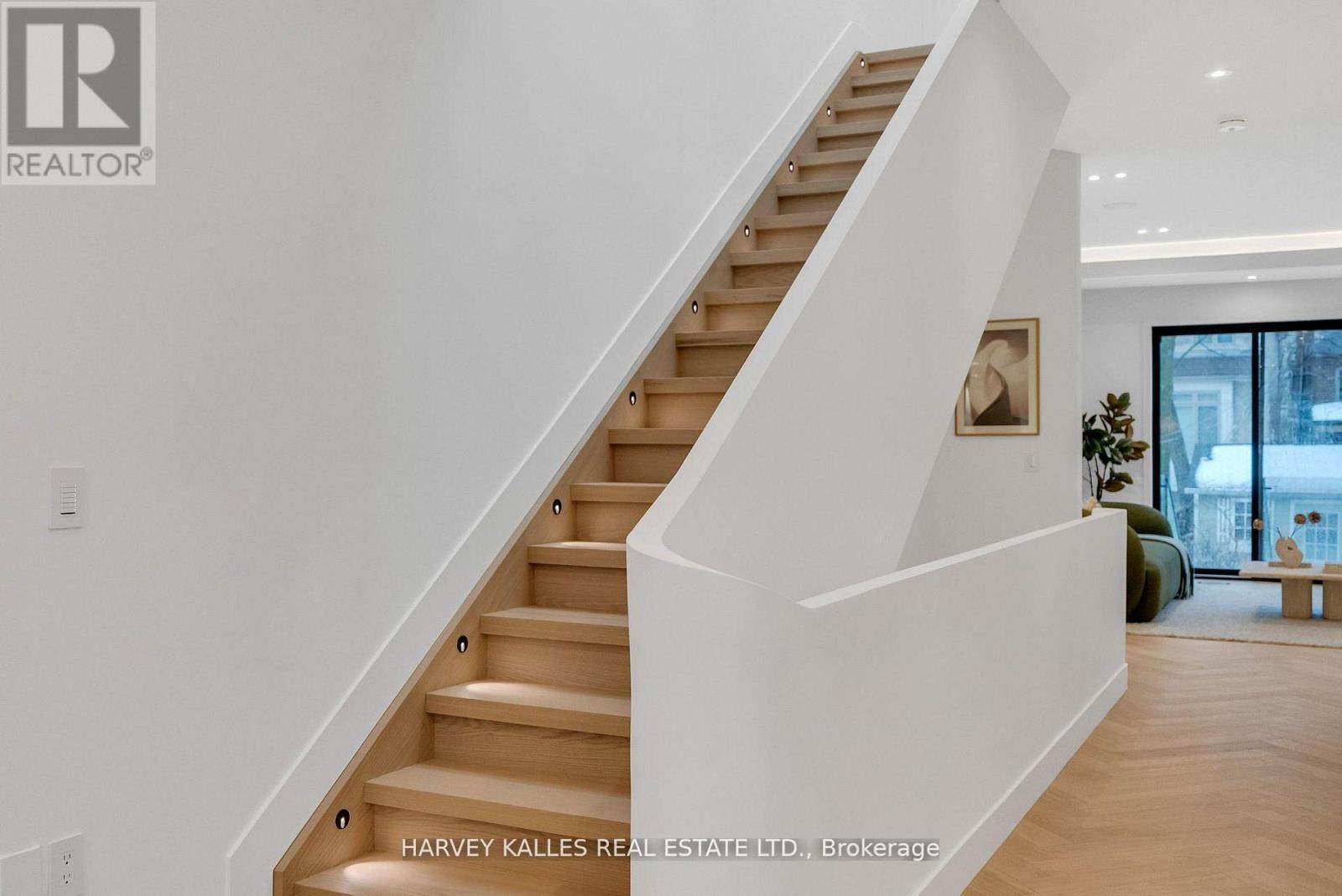 101 Briar Hill Avenue, Toronto, Ontario  M4R 1H8 - Photo 24 - C13000766