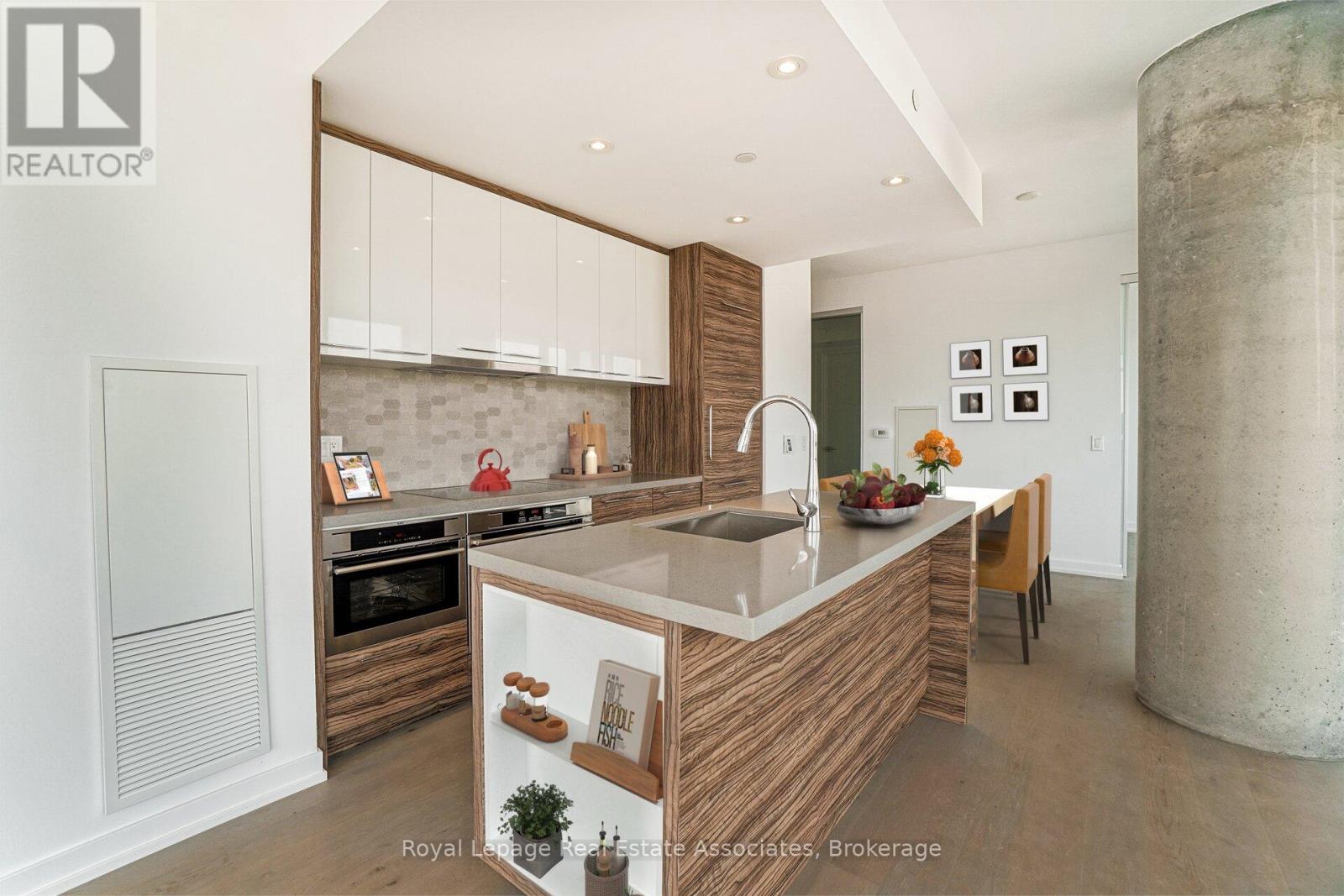 2302 - 488 University Avenue, Toronto, Ontario  M5G 0C1 - Photo 13 - C13000770