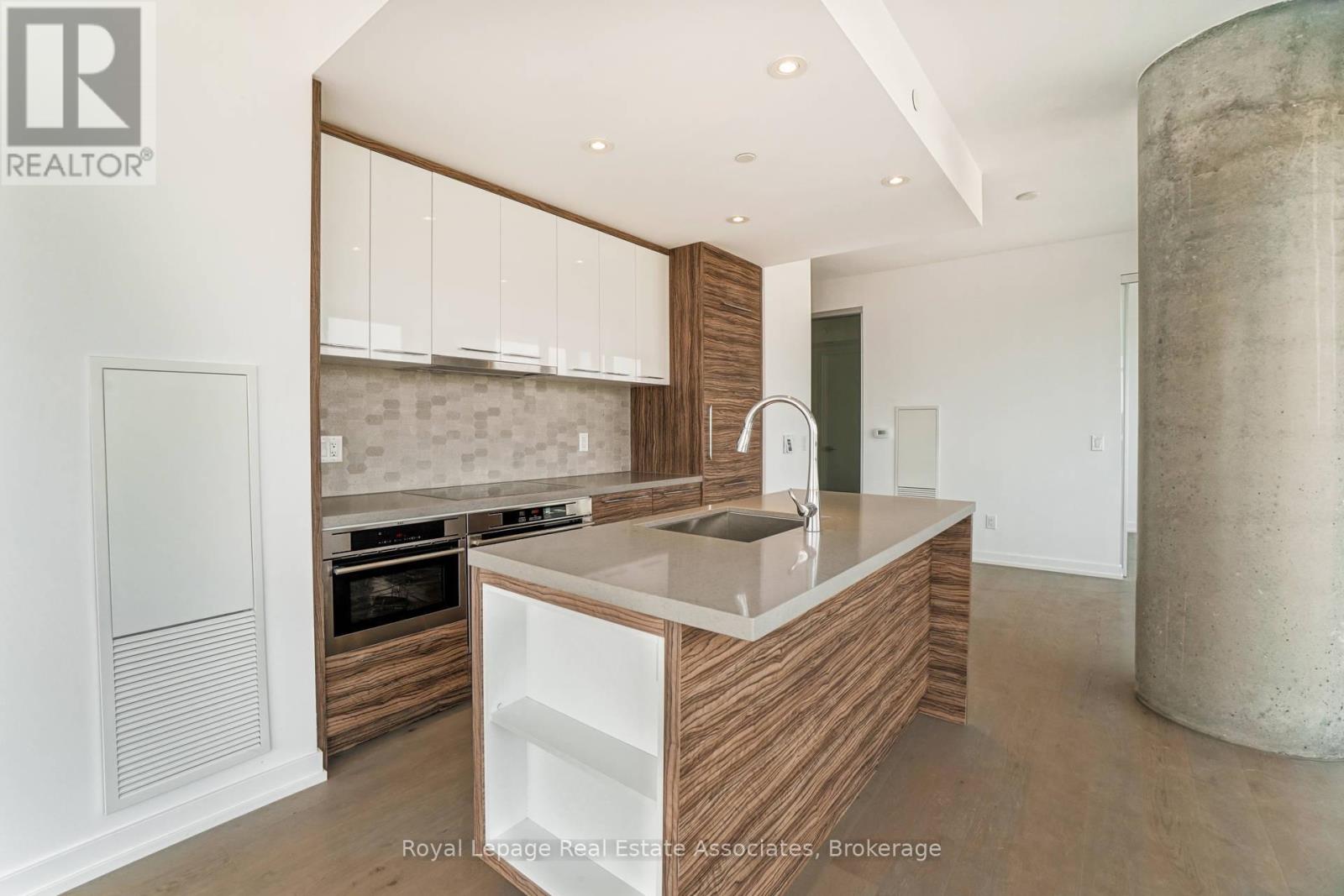 2302 - 488 University Avenue, Toronto, Ontario  M5G 0C1 - Photo 14 - C13000770