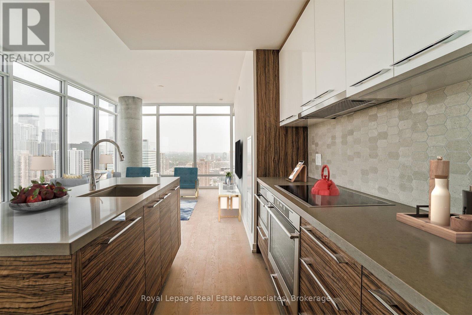 2302 - 488 University Avenue, Toronto, Ontario  M5G 0C1 - Photo 15 - C13000770