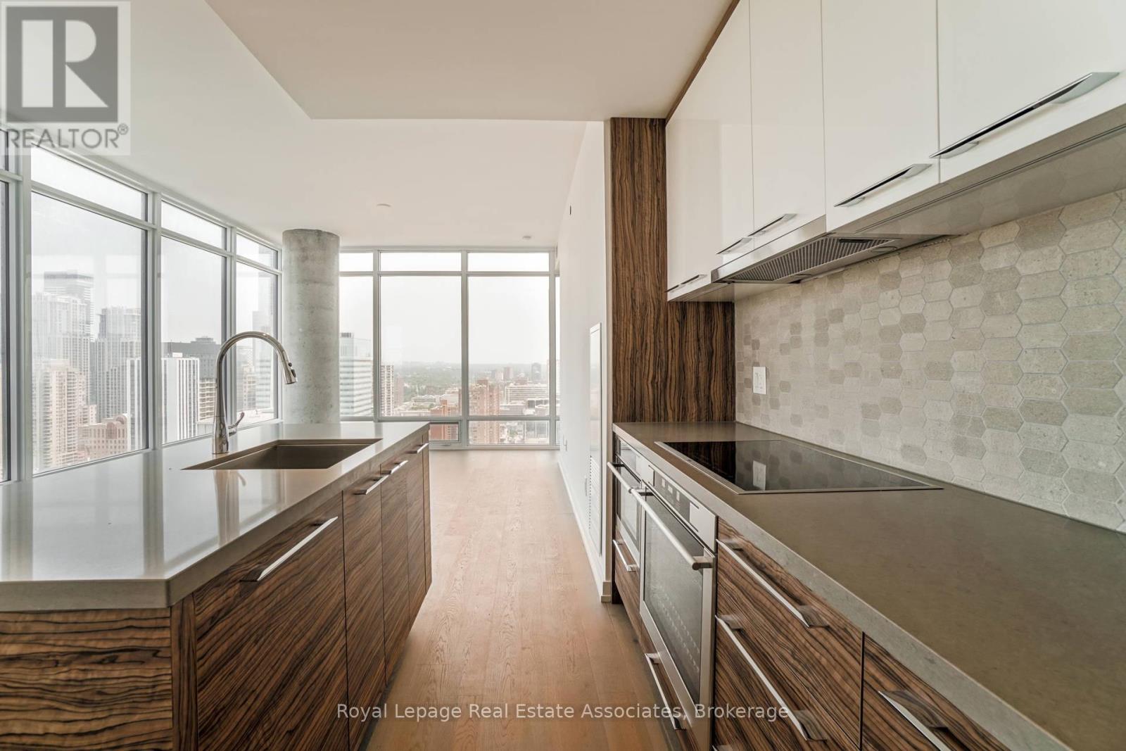 2302 - 488 University Avenue, Toronto, Ontario  M5G 0C1 - Photo 16 - C13000770