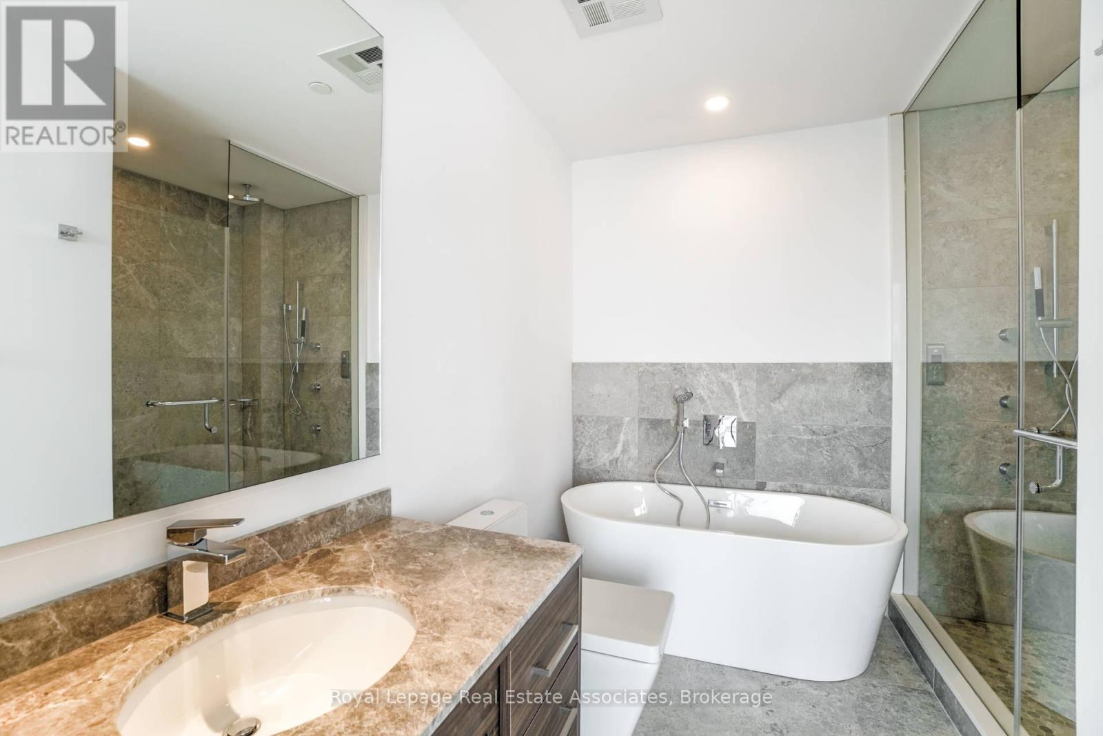 2302 - 488 University Avenue, Toronto, Ontario  M5G 0C1 - Photo 26 - C13000770