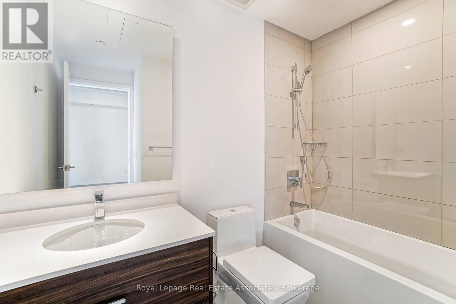 2302 - 488 University Avenue, Toronto, Ontario  M5G 0C1 - Photo 31 - C13000770