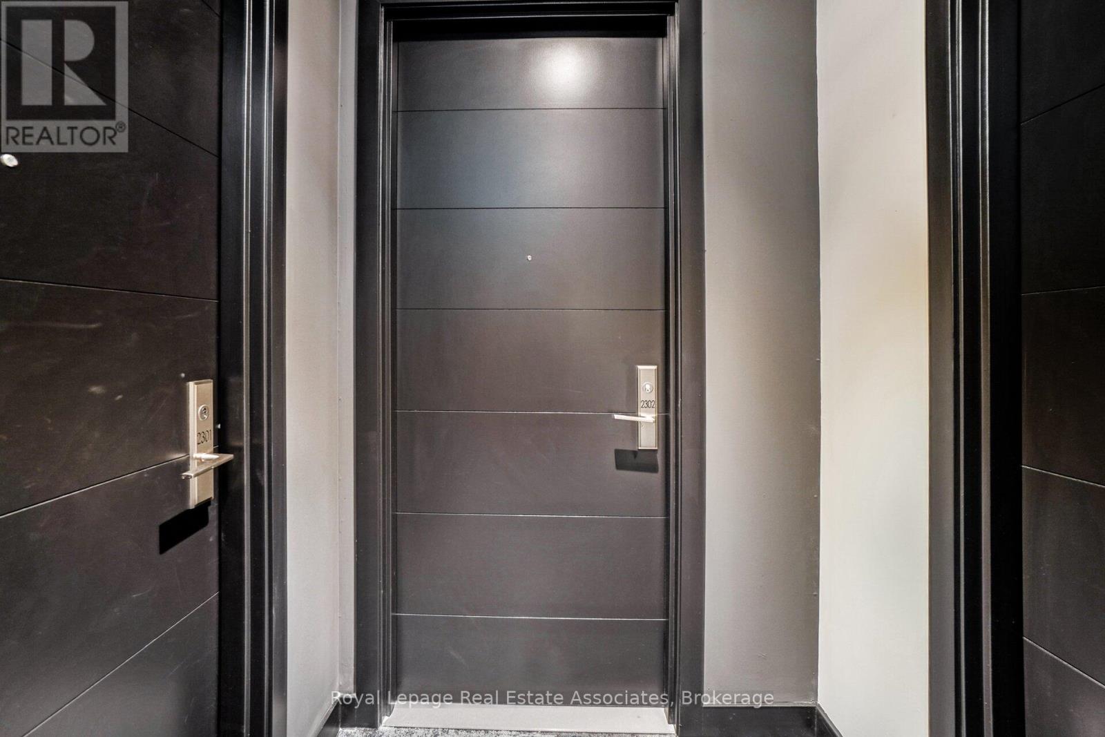 2302 - 488 University Avenue, Toronto, Ontario  M5G 0C1 - Photo 4 - C13000770