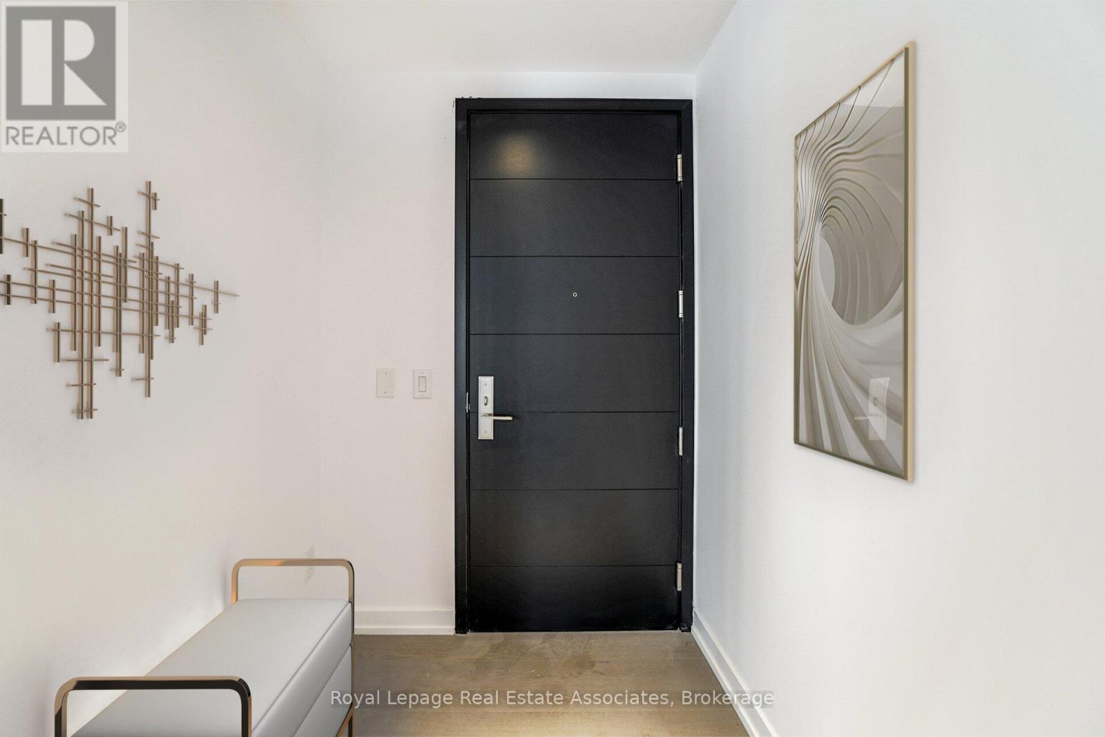 2302 - 488 University Avenue, Toronto, Ontario  M5G 0C1 - Photo 5 - C13000770