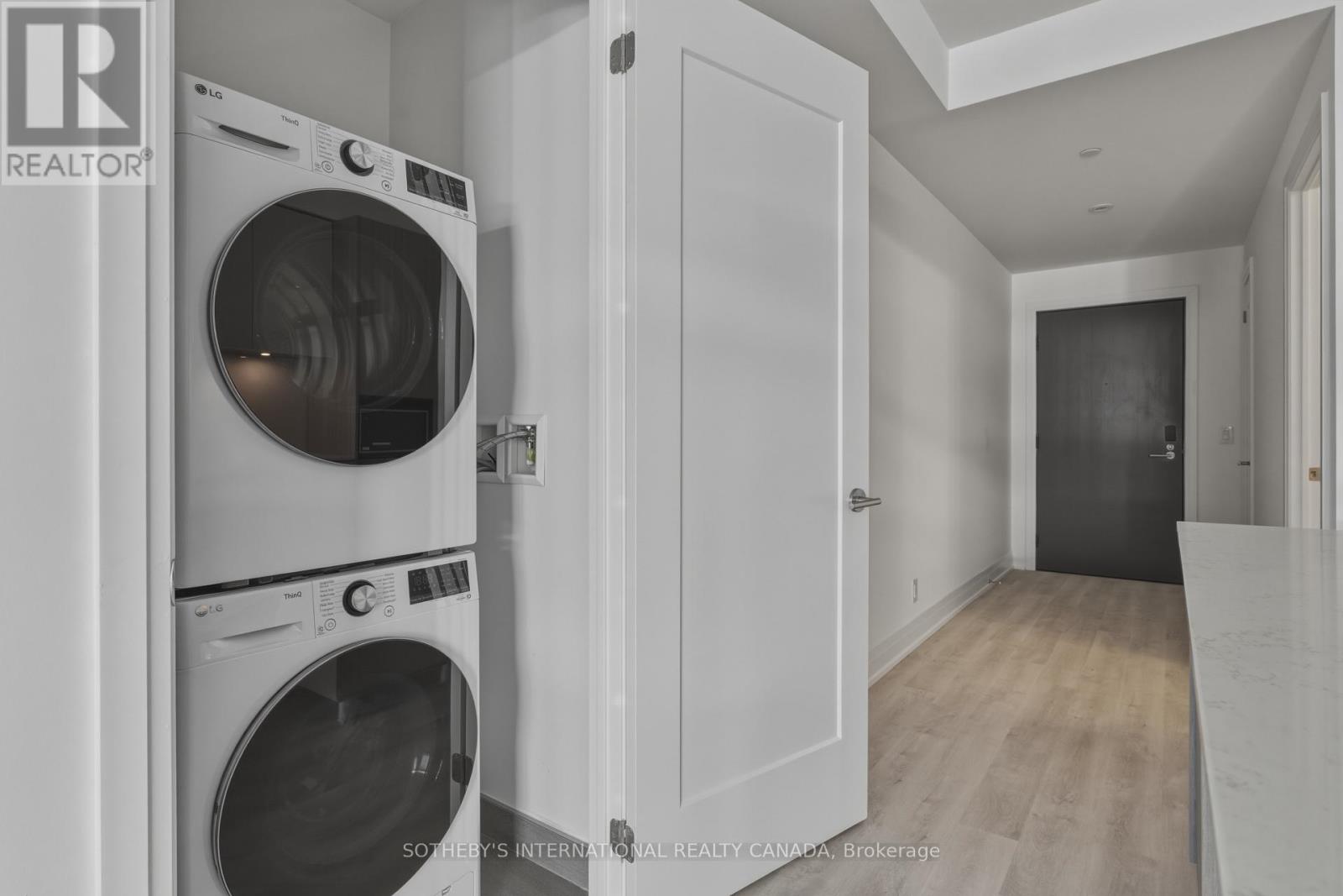 3402 - 65 Broadway Avenue, Toronto, Ontario  M4P 1T9 - Photo 11 - C13000846