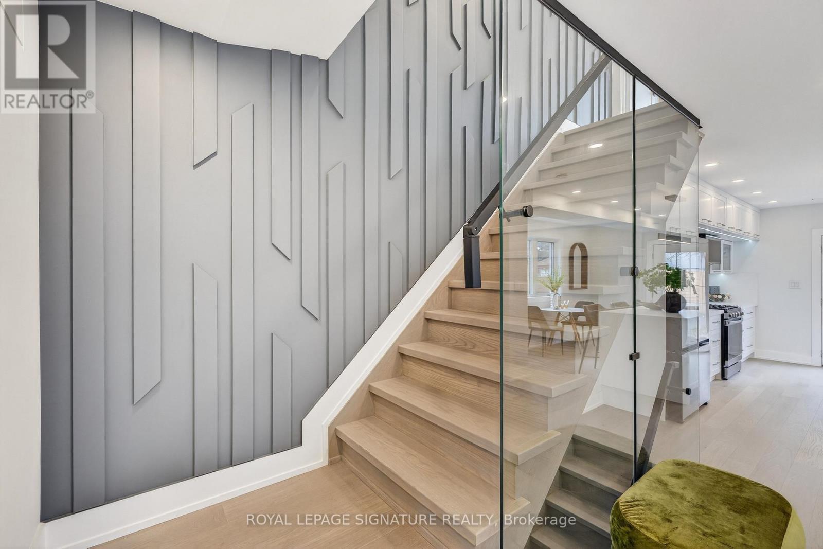 87 Wiley Avenue, Toronto, Ontario  M4J 3W5 - Photo 19 - E13000752