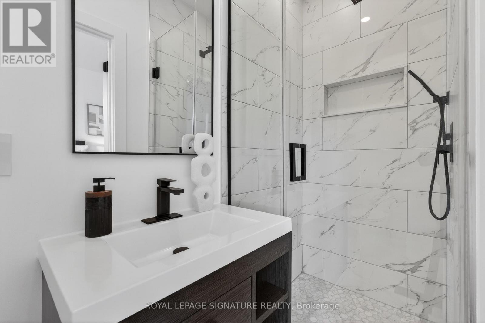 87 Wiley Avenue, Toronto, Ontario  M4J 3W5 - Photo 27 - E13000752