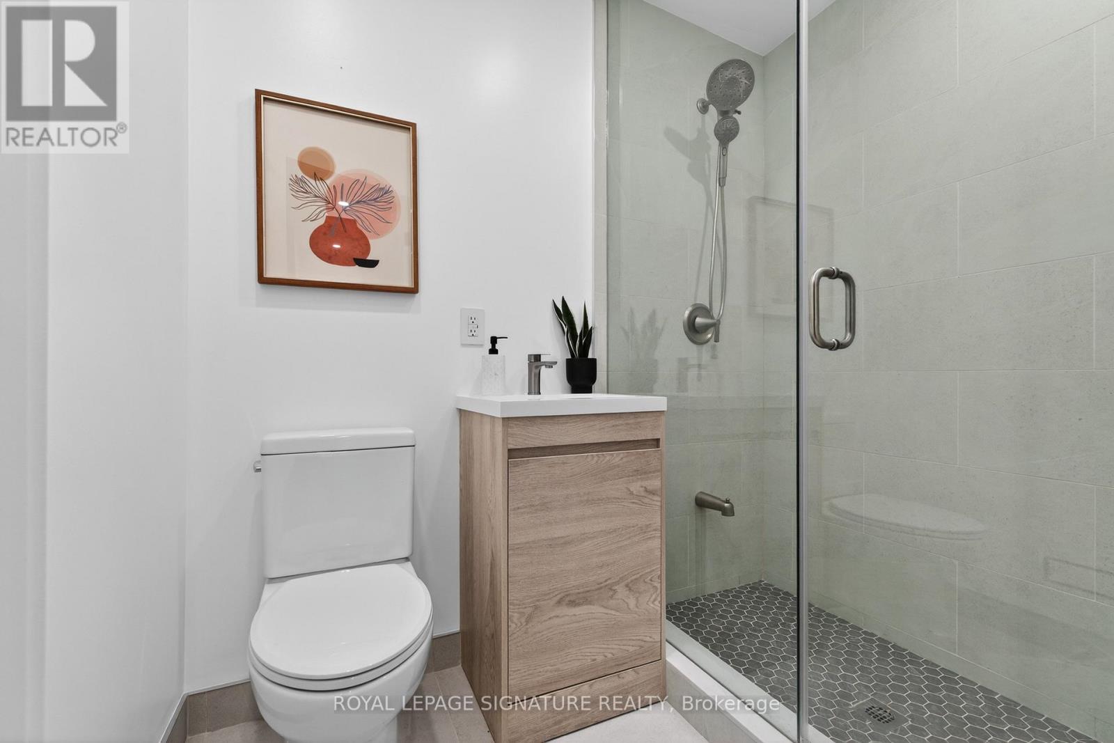 87 Wiley Avenue, Toronto, Ontario  M4J 3W5 - Photo 31 - E13000752