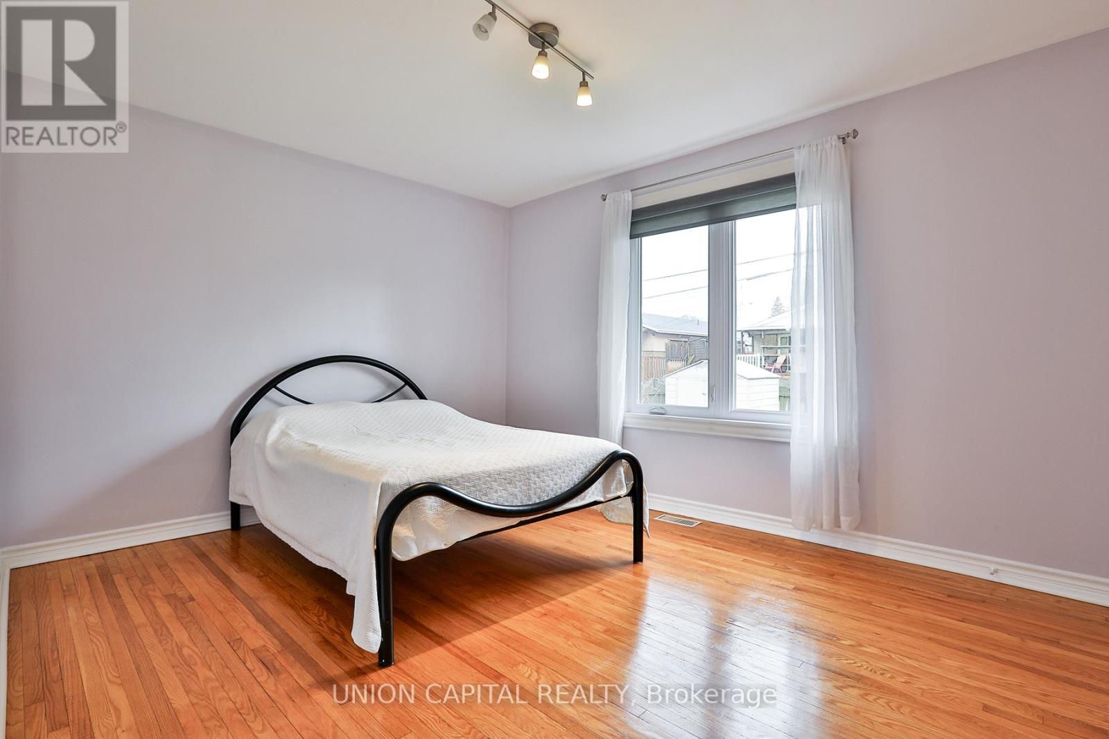 12 Anola Place, Toronto, Ontario  M1K 4W7 - Photo 19 - E13000822