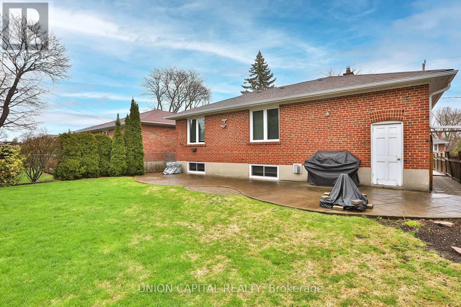 12 Anola Place, Toronto, Ontario  M1K 4W7 - Photo 39 - E13000822