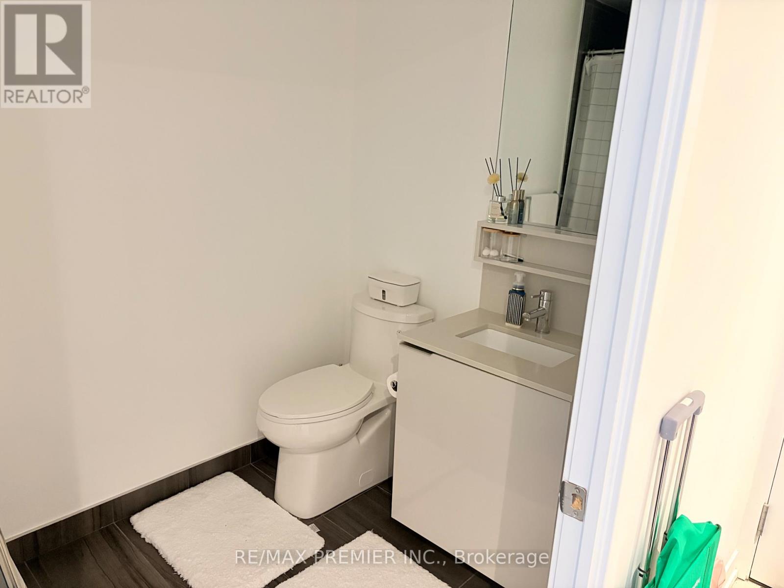 2701 - 898 Portage Parkway, Vaughan, Ontario  L4K 2M7 - Photo 11 - N13000616