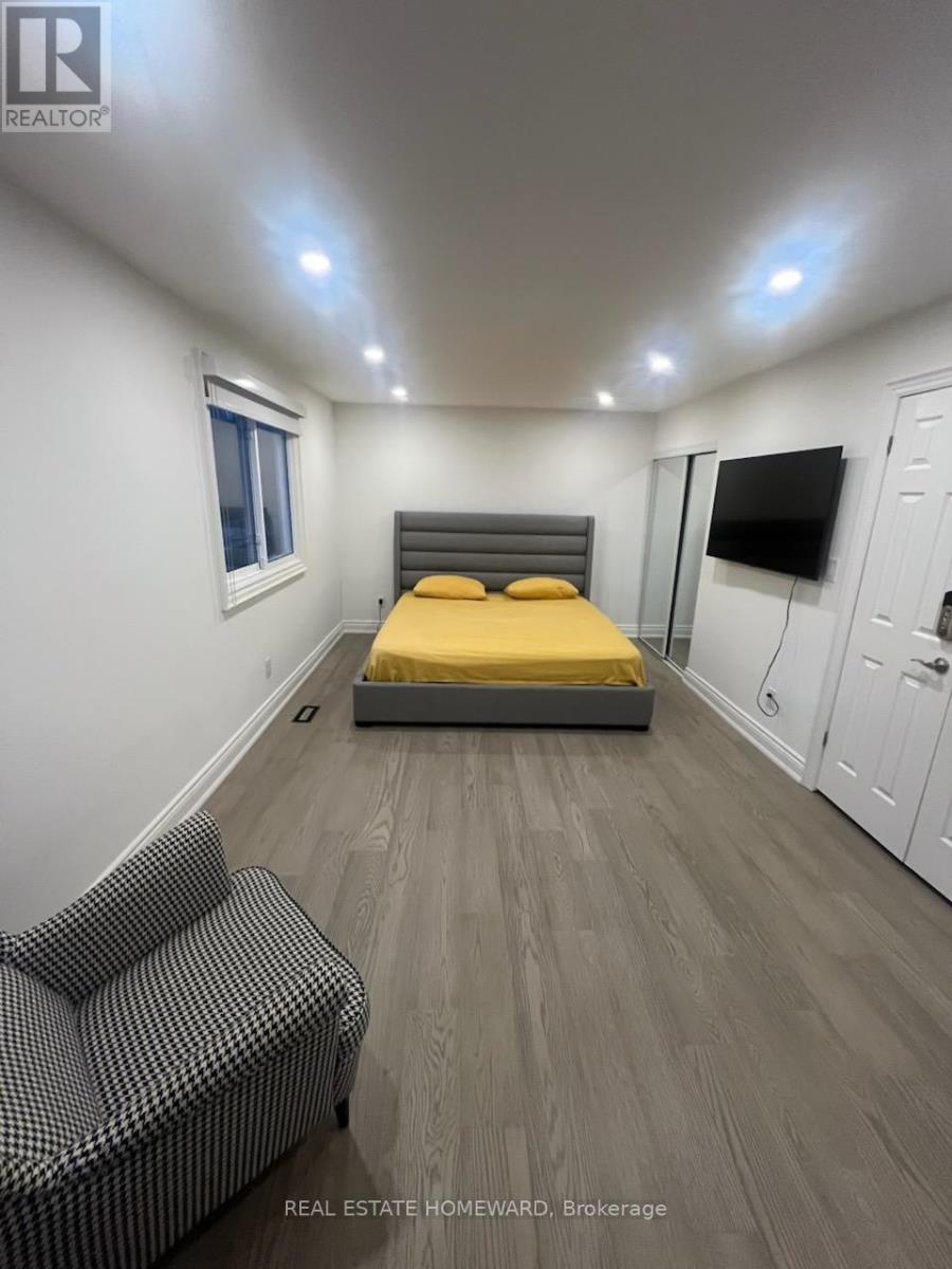 Master Bedroom - 932 Elgin Street, Newmarket (Huron Heights-Leslie Valley), Ontario  L3Y 3C1 - Photo 8 - N13000624