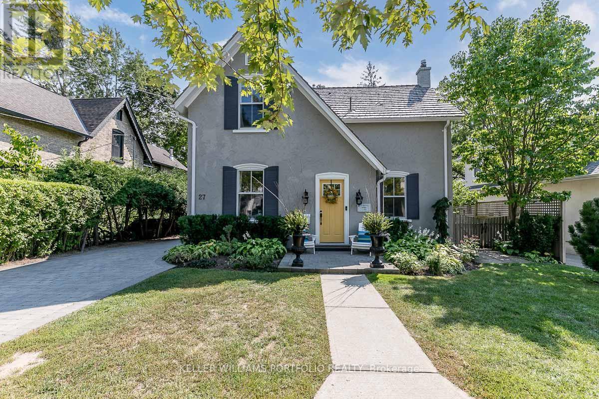 27 CATHERINE AVENUE, Aurora, Ontario