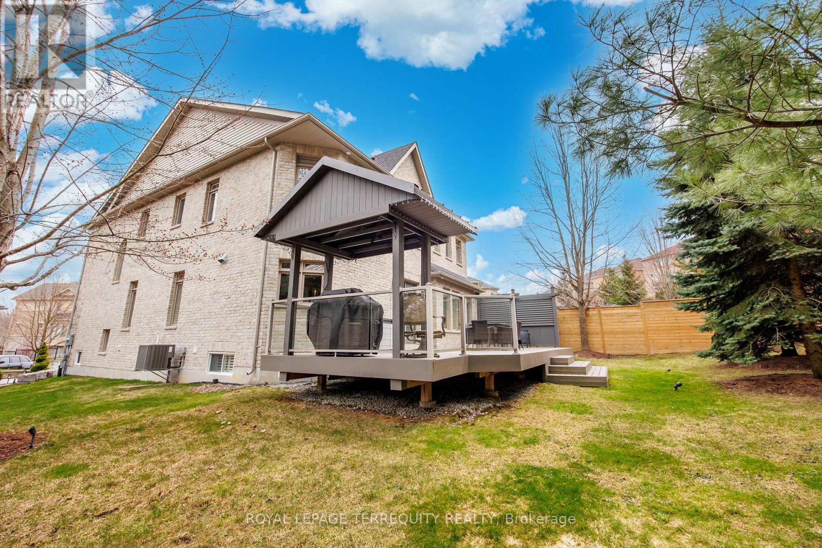 244 Frederick Curran Lane, Newmarket, Ontario  L3X 0B9 - Photo 3 - N13000658