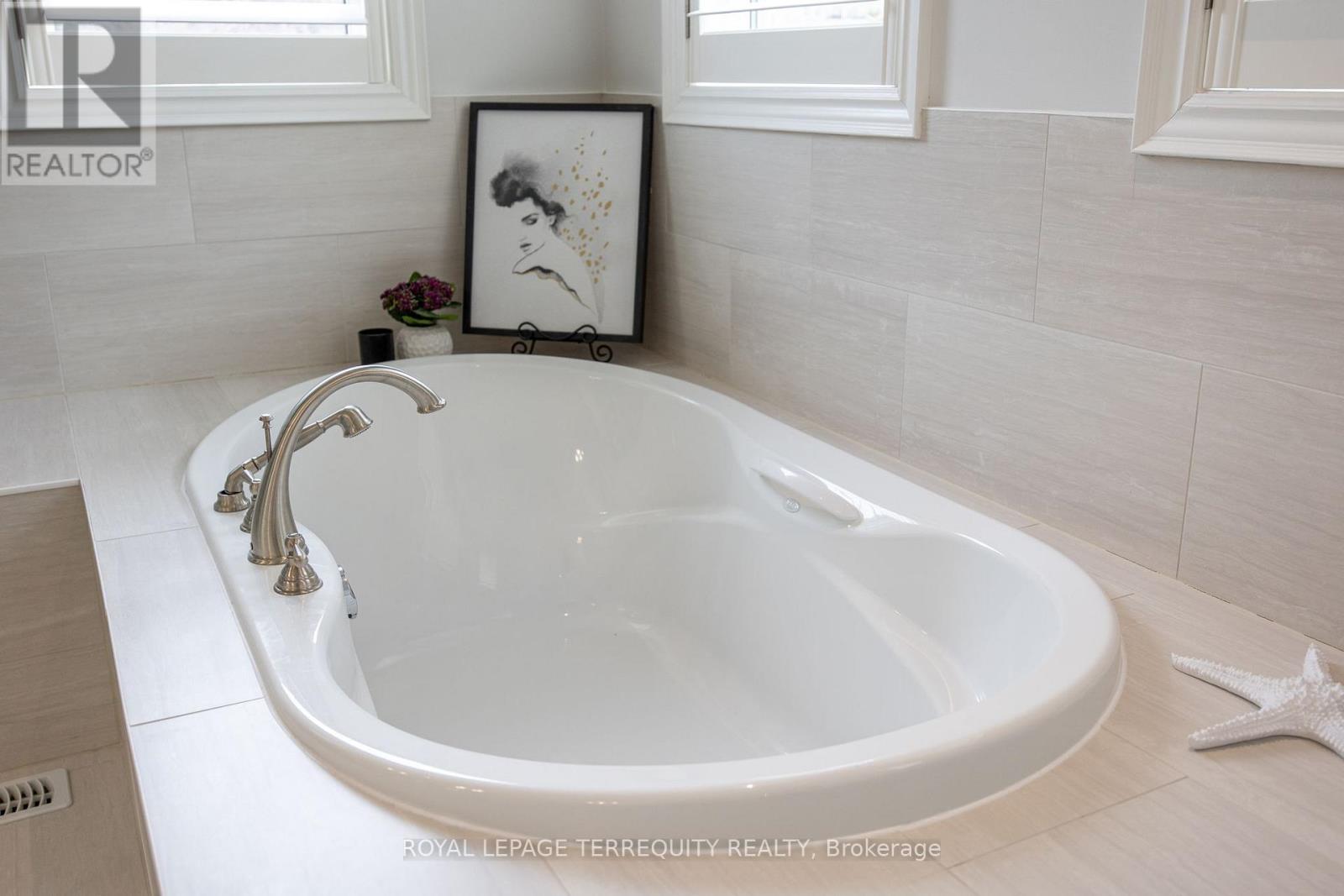 244 Frederick Curran Lane, Newmarket, Ontario  L3X 0B9 - Photo 37 - N13000658