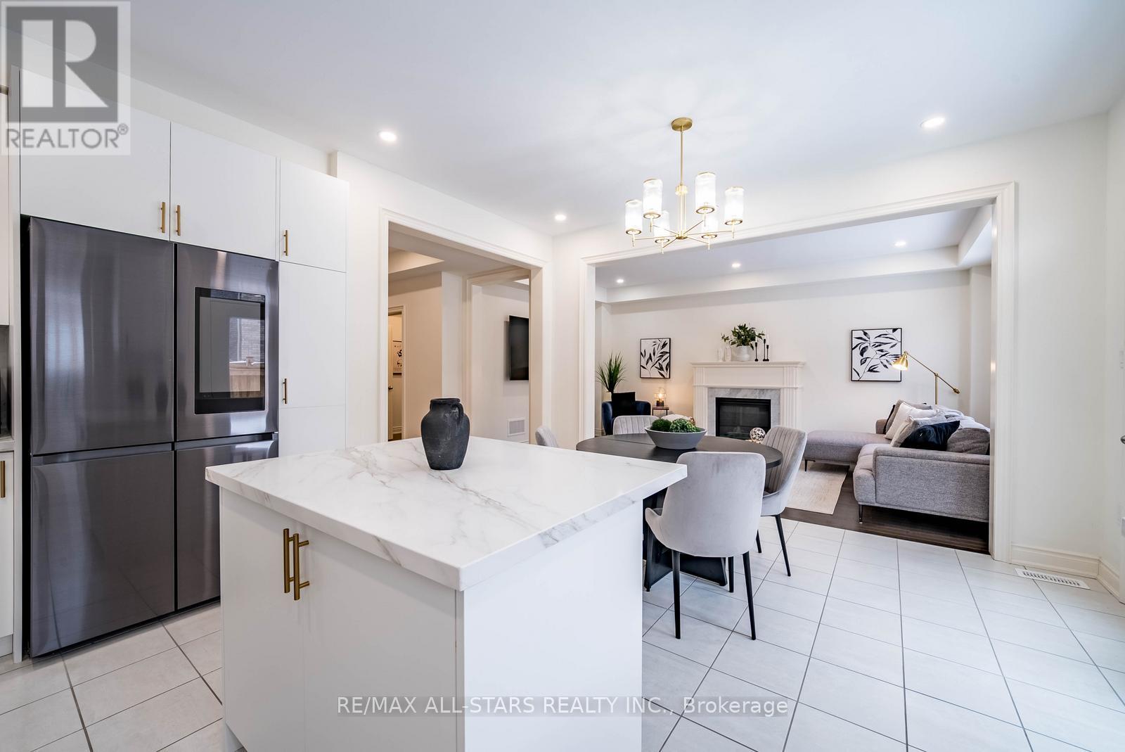 214 Fallharvest Way, Whitchurch-Stouffville, Ontario  L4A 5C2 - Photo 19 - N13000738