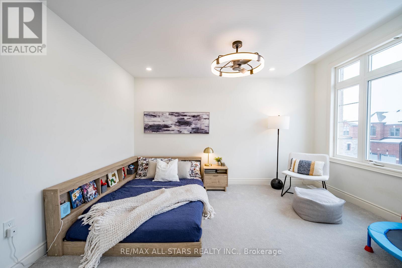 214 Fallharvest Way, Whitchurch-Stouffville, Ontario  L4A 5C2 - Photo 33 - N13000738