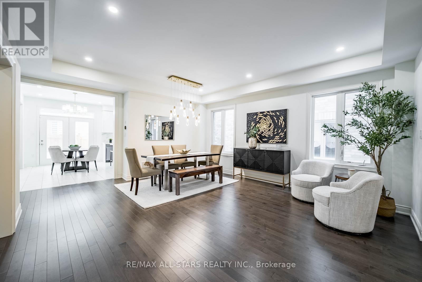 214 Fallharvest Way, Whitchurch-Stouffville, Ontario  L4A 5C2 - Photo 7 - N13000738