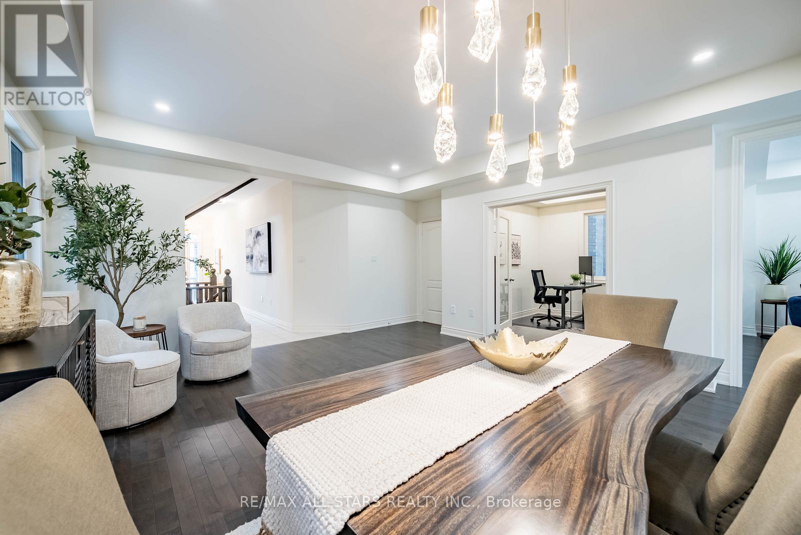 214 Fallharvest Way, Whitchurch-Stouffville, Ontario  L4A 5C2 - Photo 9 - N13000738