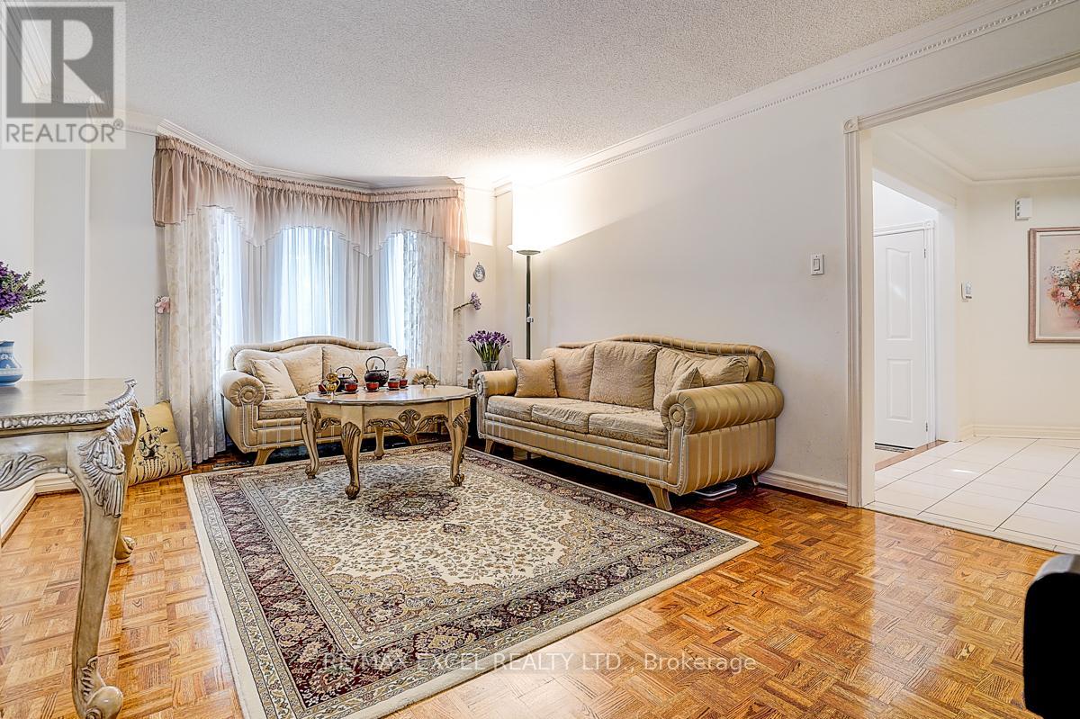 10 Brookshill Crescent, Richmond Hill, Ontario  L4B 3J1 - Photo 13 - N13000750
