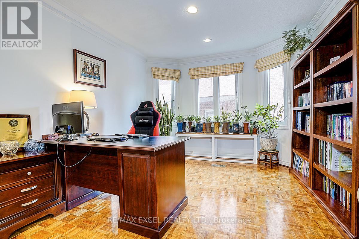 10 Brookshill Crescent, Richmond Hill, Ontario  L4B 3J1 - Photo 14 - N13000750