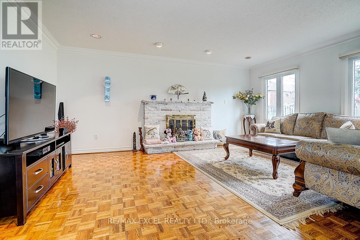 10 Brookshill Crescent, Richmond Hill, Ontario  L4B 3J1 - Photo 23 - N13000750