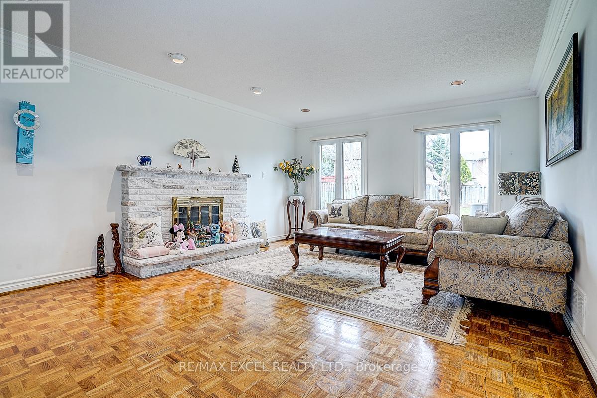 10 Brookshill Crescent, Richmond Hill, Ontario  L4B 3J1 - Photo 24 - N13000750