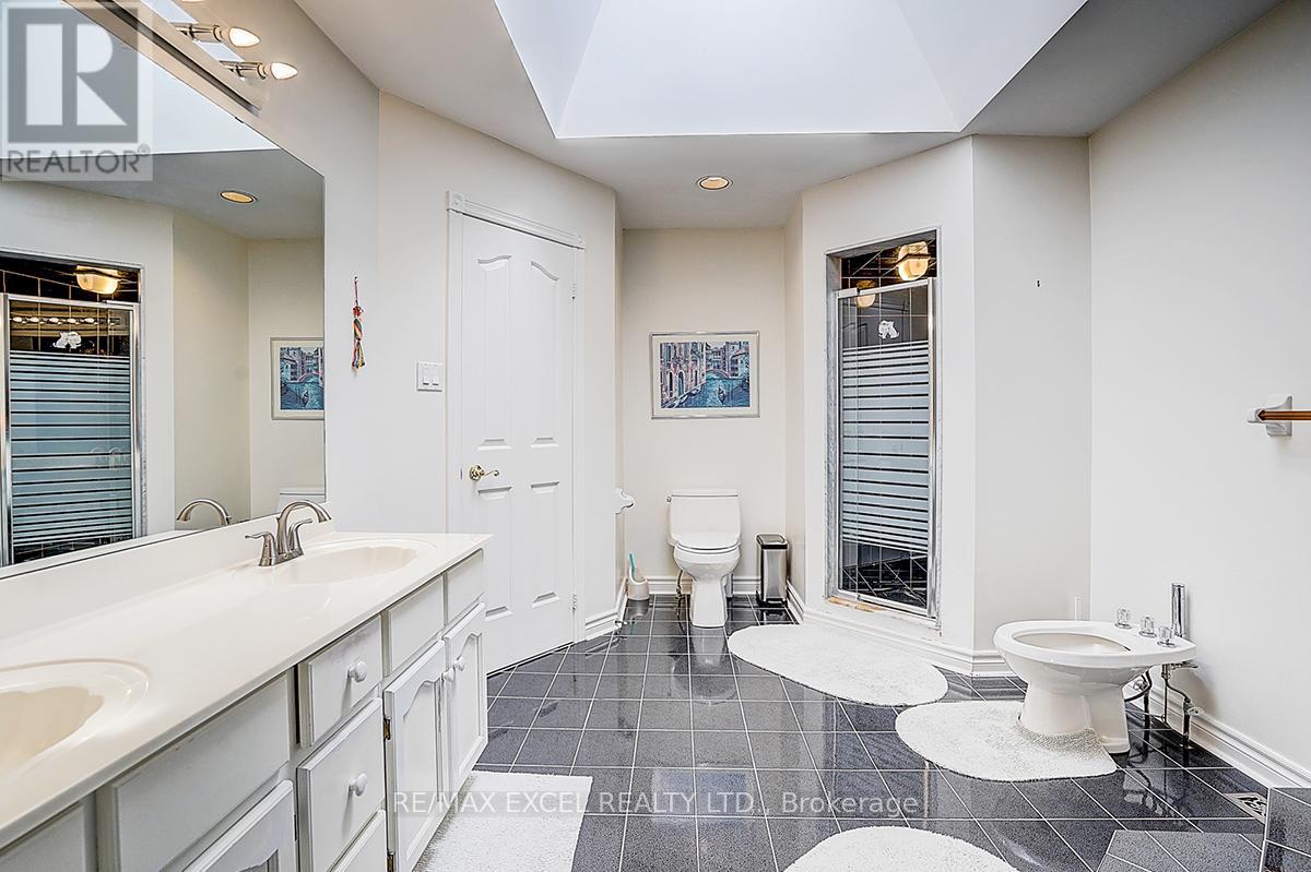 10 Brookshill Crescent, Richmond Hill, Ontario  L4B 3J1 - Photo 31 - N13000750