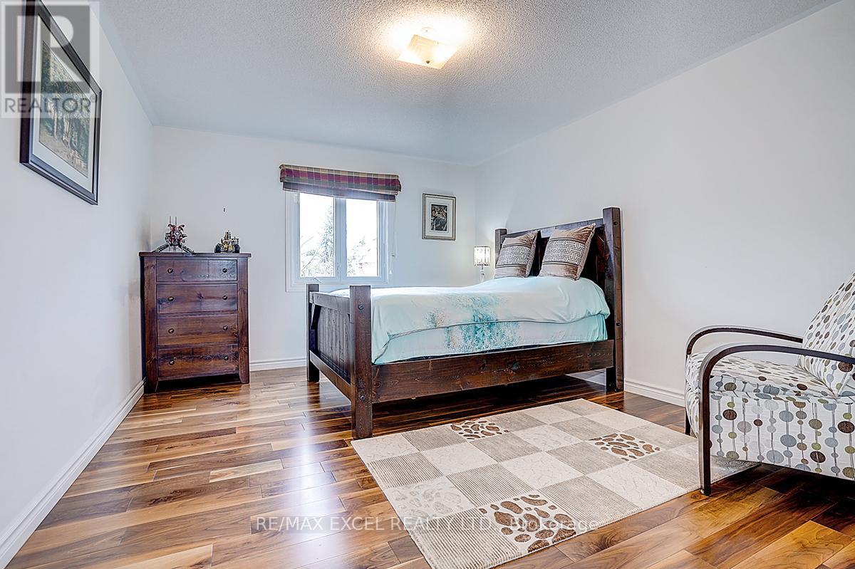 10 Brookshill Crescent, Richmond Hill, Ontario  L4B 3J1 - Photo 34 - N13000750