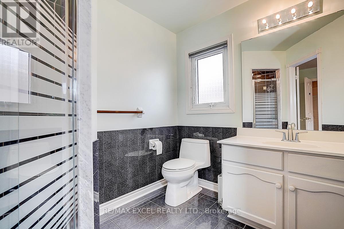 10 Brookshill Crescent, Richmond Hill, Ontario  L4B 3J1 - Photo 39 - N13000750