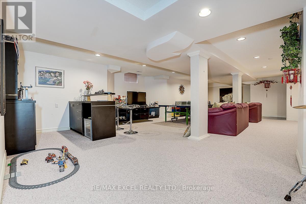 10 Brookshill Crescent, Richmond Hill, Ontario  L4B 3J1 - Photo 40 - N13000750