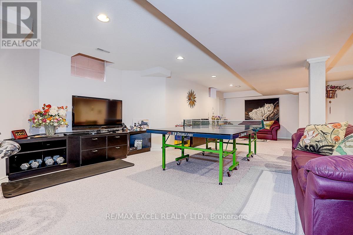 10 Brookshill Crescent, Richmond Hill, Ontario  L4B 3J1 - Photo 41 - N13000750