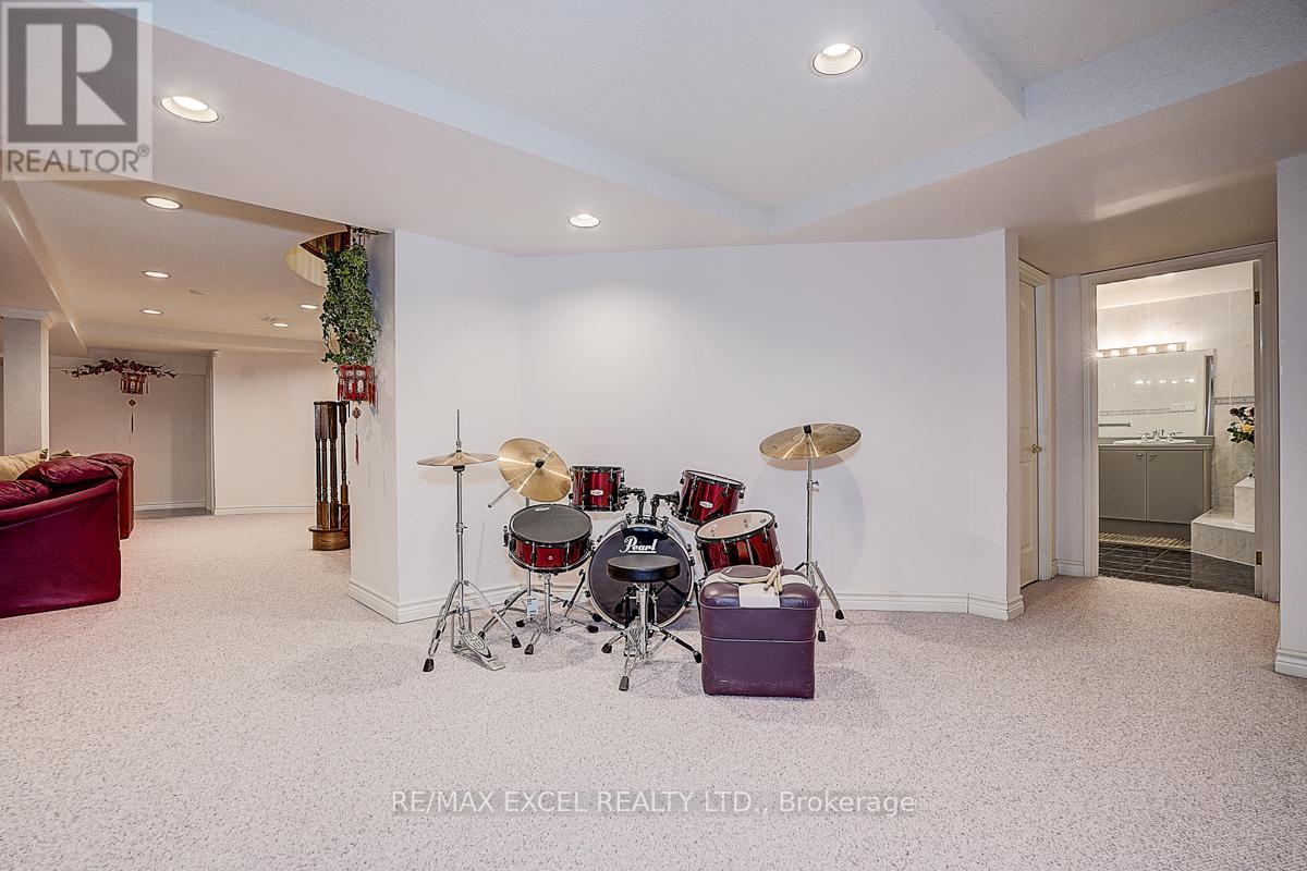 10 Brookshill Crescent, Richmond Hill, Ontario  L4B 3J1 - Photo 43 - N13000750