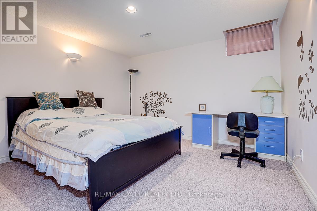 10 Brookshill Crescent, Richmond Hill, Ontario  L4B 3J1 - Photo 44 - N13000750