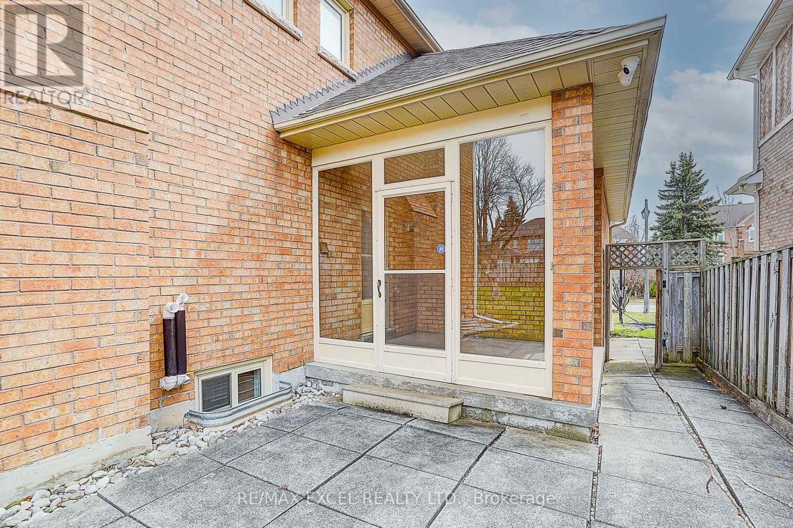 10 Brookshill Crescent, Richmond Hill, Ontario  L4B 3J1 - Photo 47 - N13000750