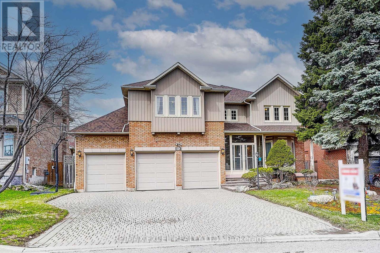 10 Brookshill Crescent, Richmond Hill, Ontario  L4B 3J1 - Photo 8 - N13000750