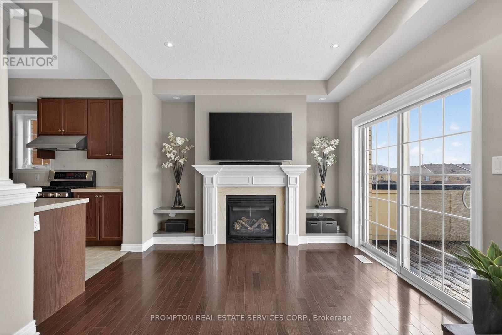 15 Donald Buttress Boulevard E, Markham, Ontario  L6C 0J8 - Photo 10 - N13000786