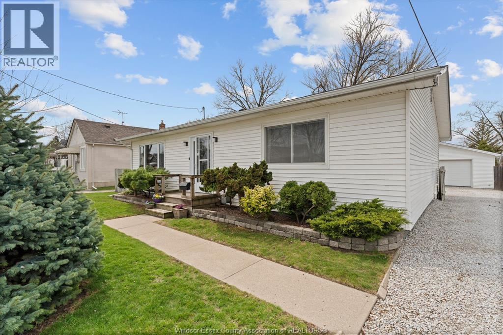 2355 Pillette, Windsor, Ontario  N8T 1P7 - Photo 2 - 26008197