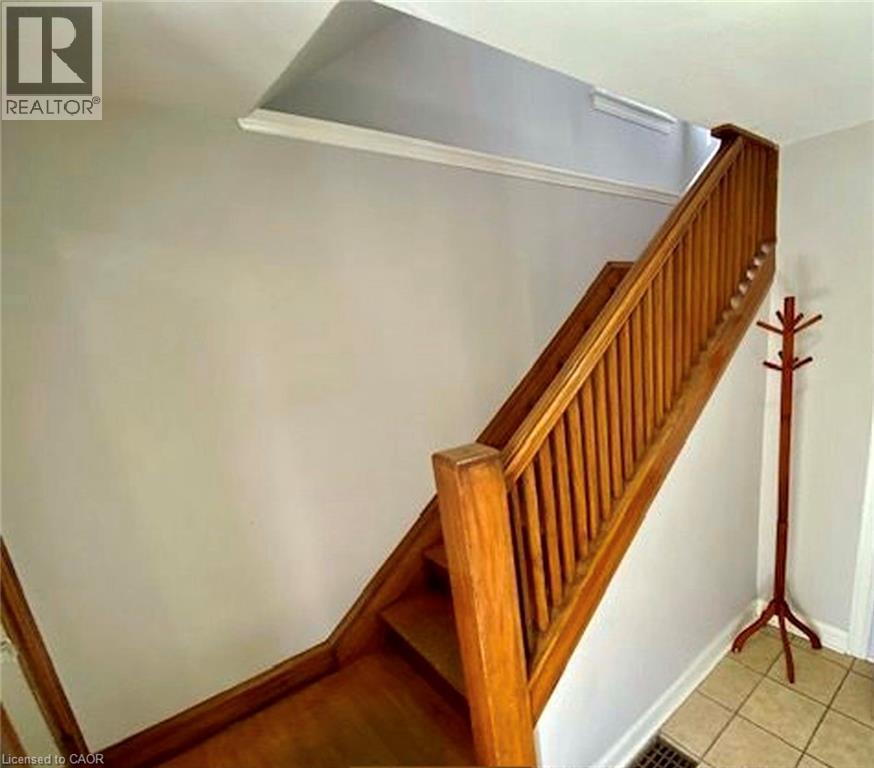 18 Cameron Avenue S Unit# Upper, Hamilton, Ontario  L8K 2W8 - Photo 2 - 40817198