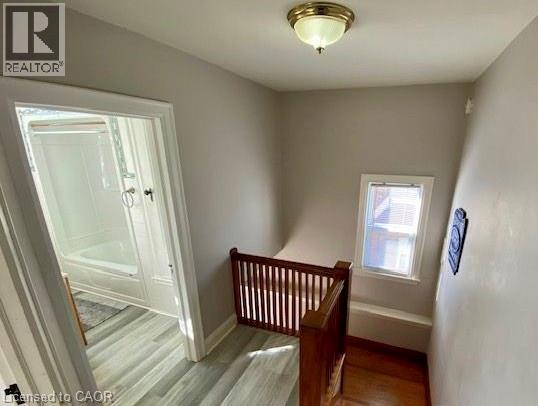 18 Cameron Avenue S Unit# Upper, Hamilton, Ontario  L8K 2W8 - Photo 3 - 40817198