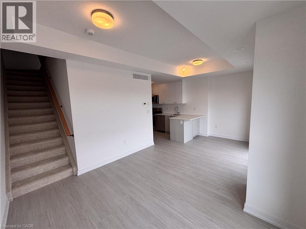 25 Palace Street Unit# R30, Kitchener, Ontario  N2E 3M6 - Photo 13 - 40818773