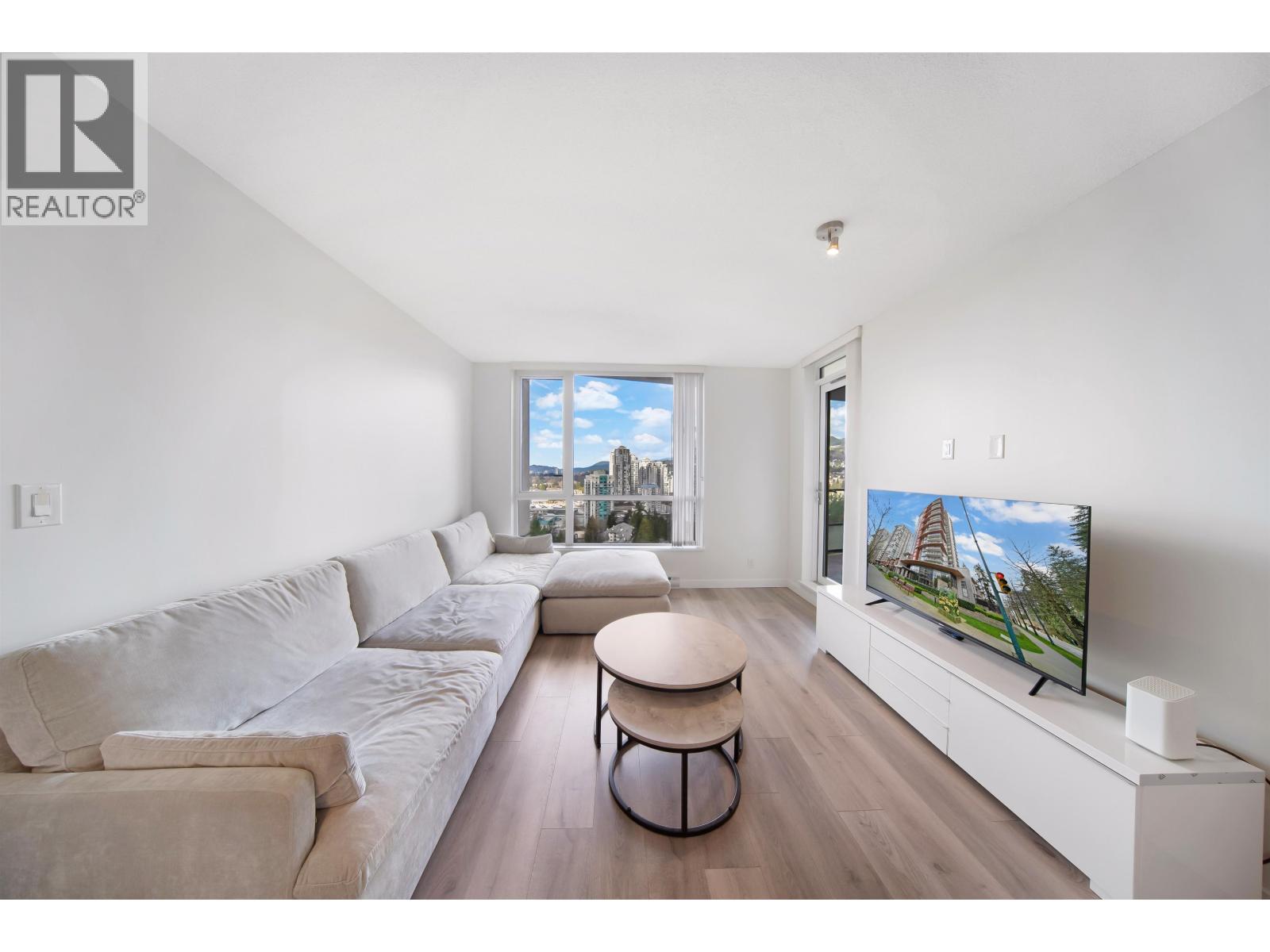 2205 3096 Windsor Gate, Coquitlam, British Columbia  V3B 0P4 - Photo 3 - R3111233