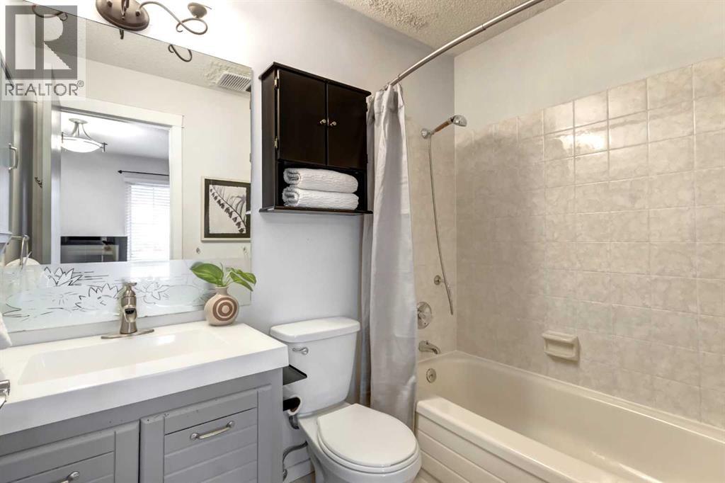 11 Woodfield Crescent Sw, Calgary, Alberta  T2W 3W2 - Photo 21 - A2297551