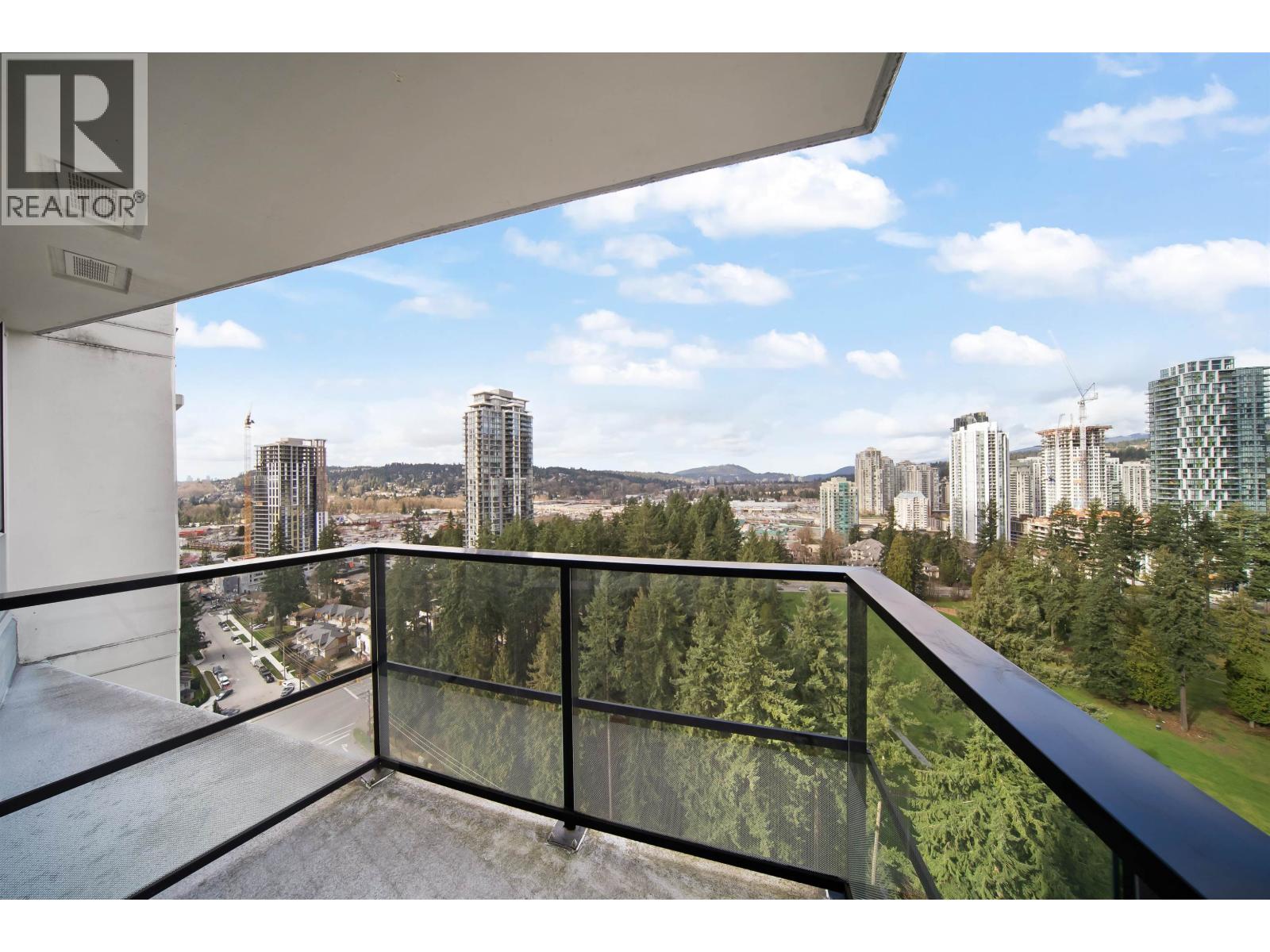 2205 3096 Windsor Gate, Coquitlam, British Columbia  V3B 0P4 - Photo 14 - R3111233