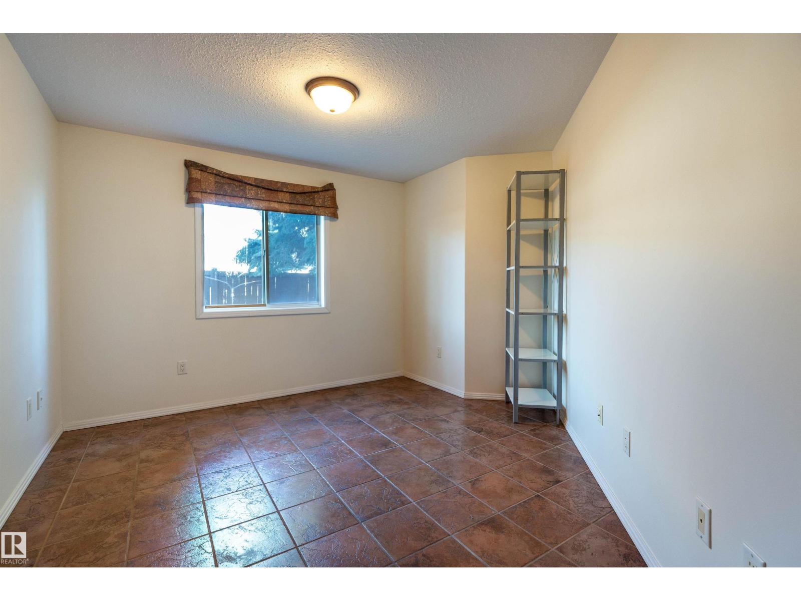 #105 8912 156 St Nw, Edmonton, Alberta  T5R 5Z2 - Photo 13 - E4482305