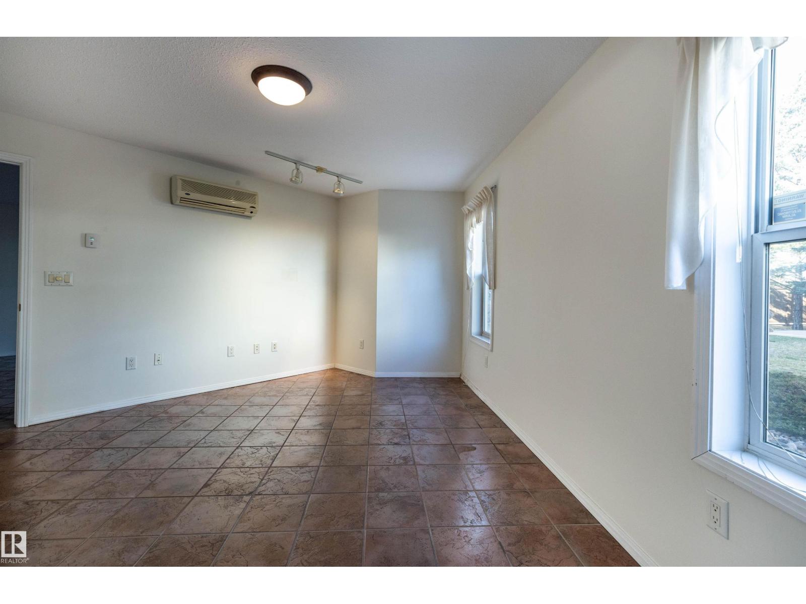 #105 8912 156 St Nw, Edmonton, Alberta  T5R 5Z2 - Photo 18 - E4482305