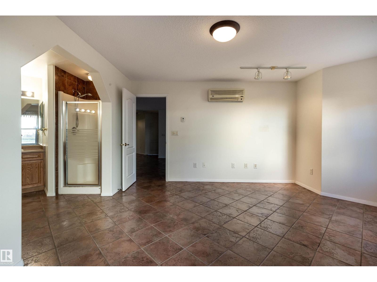 #105 8912 156 St Nw, Edmonton, Alberta  T5R 5Z2 - Photo 19 - E4482305