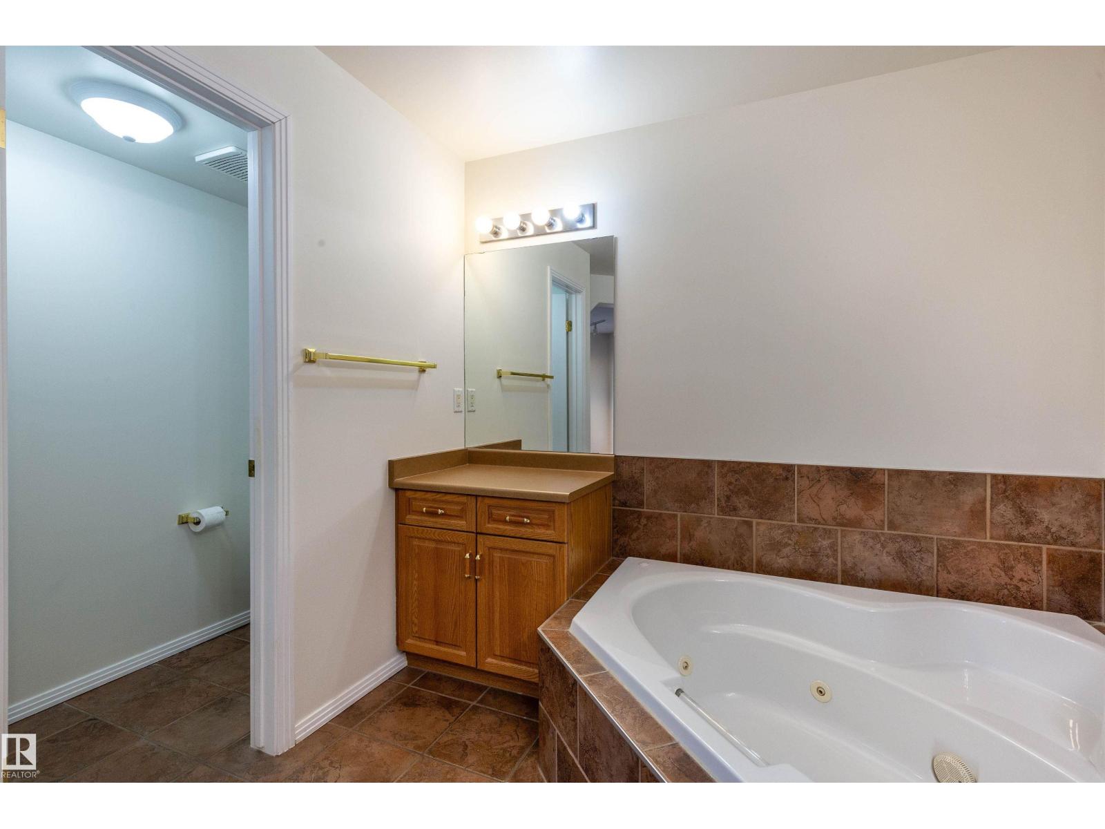 #105 8912 156 St Nw, Edmonton, Alberta  T5R 5Z2 - Photo 22 - E4482305